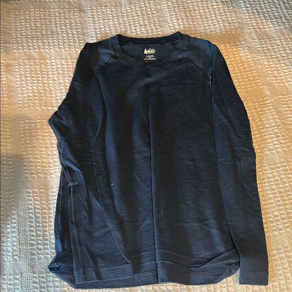 Boys REI base layer Long-Sleeve Crew Neck Shirt - Navy Blue